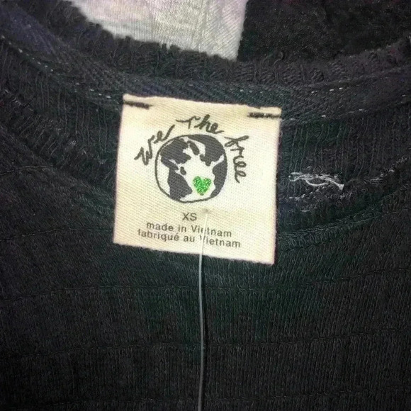 Free People Women's Care Red Delicious top sz XS NWT - Picture 6 of 7